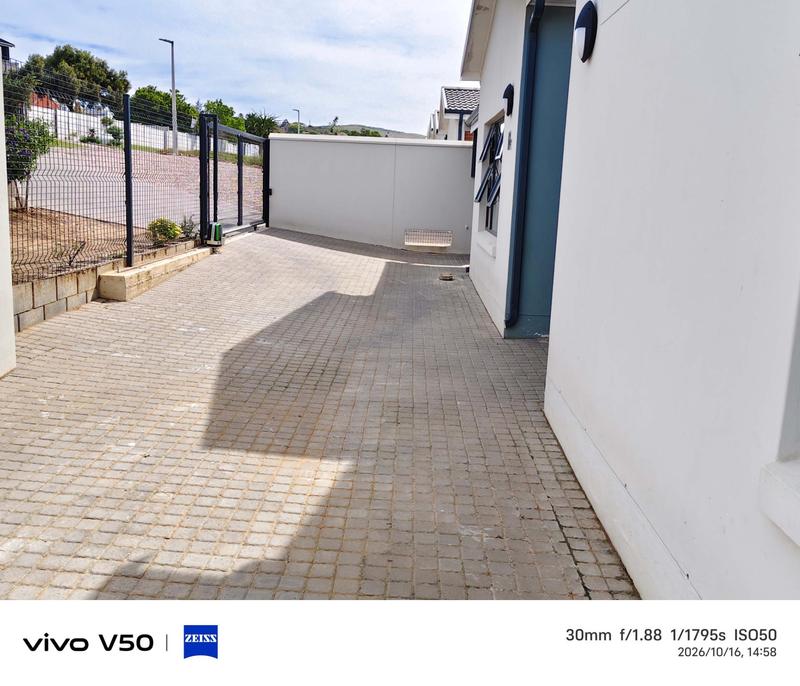 3 Bedroom Property for Sale in Hartenbos Heuwels Western Cape